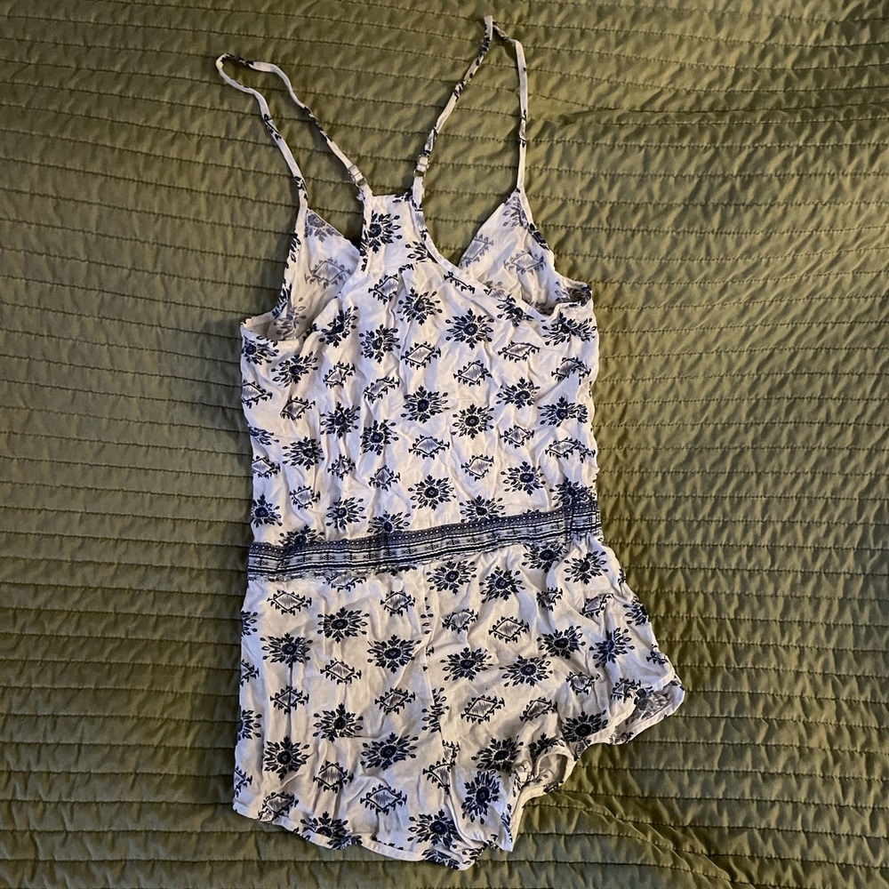 𝑃rinted Romper (𝕊𝔸𝕃𝔼) - Picture 6 of 13